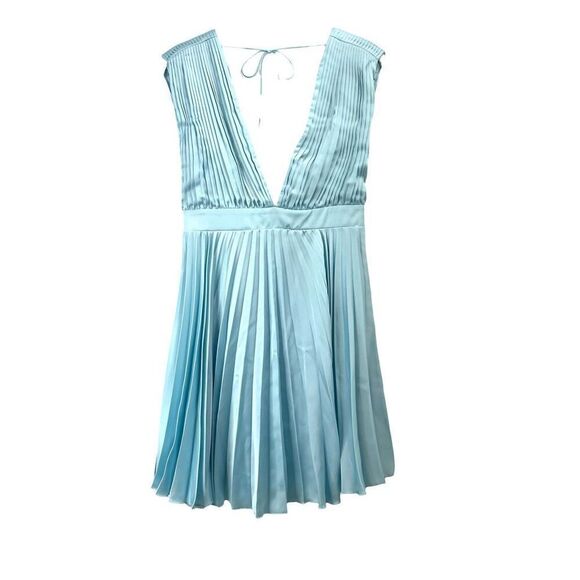 NEW Abercrombie & Fitch Best Dressed Guest Collection Plunge Pleated Mini Dress - Picture 4 of 11